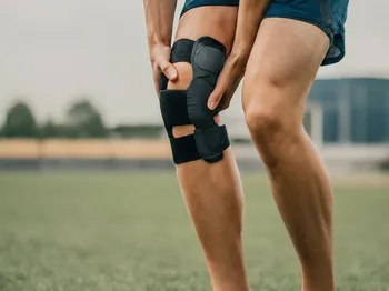 Mastering MCL Injury Recovery: The Essential Guide to Knee Braces