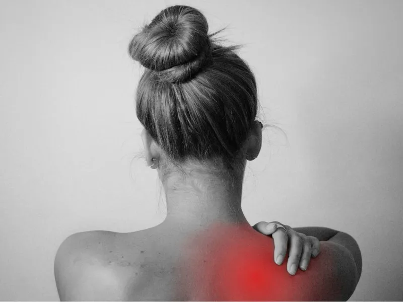 Shoulder Blade Pain: Symptoms, Causes, Treatment & Exercises